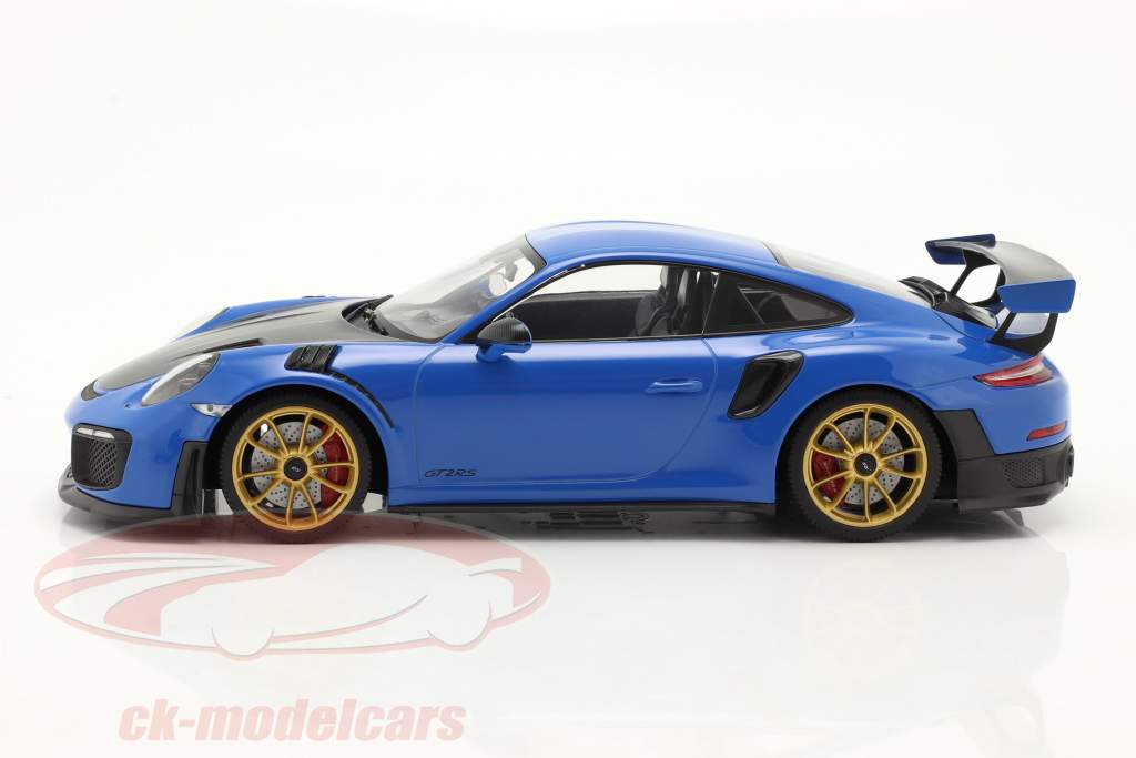 Porsche 911 (991 II) GT2 RS Weissach Package 2018 azul / dourado aros 1:18 Minichamps