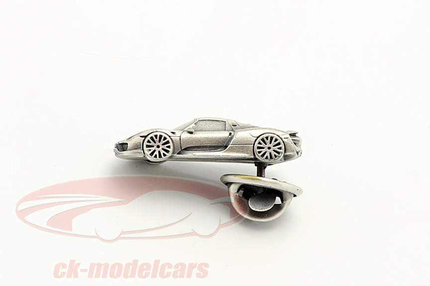 Pin Porsche 918 Spyder silver