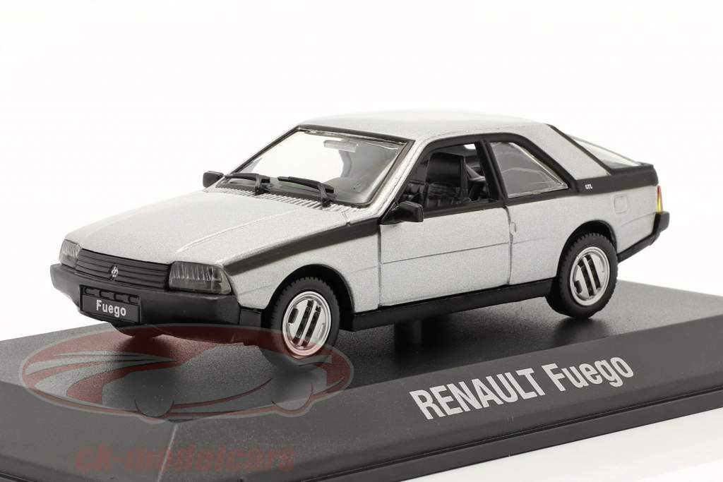 Renault Fuego bouwjaar 1980-1986 zilver 1:43 Norev