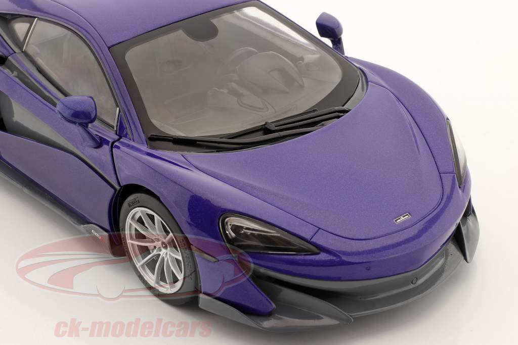 McLaren 600LT Coupe Год постройки 2018 фиолетовый металлический 1:18 Solido