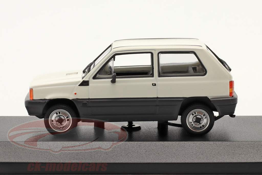 Fiat Panda Год постройки 1980 кремовый цвет белый / серый 1:43 Minichamps