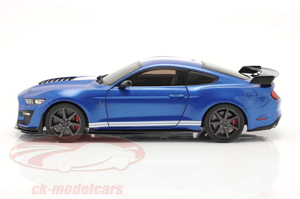 Ford Mustang Shelby GT500 Fast Track Baujahr 2020 blau metallic 1:18 Solido