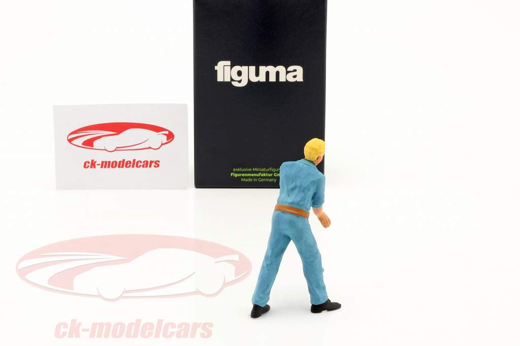 Figure mechanic with blue Overall pushes 1:18 FigurenManufaktur