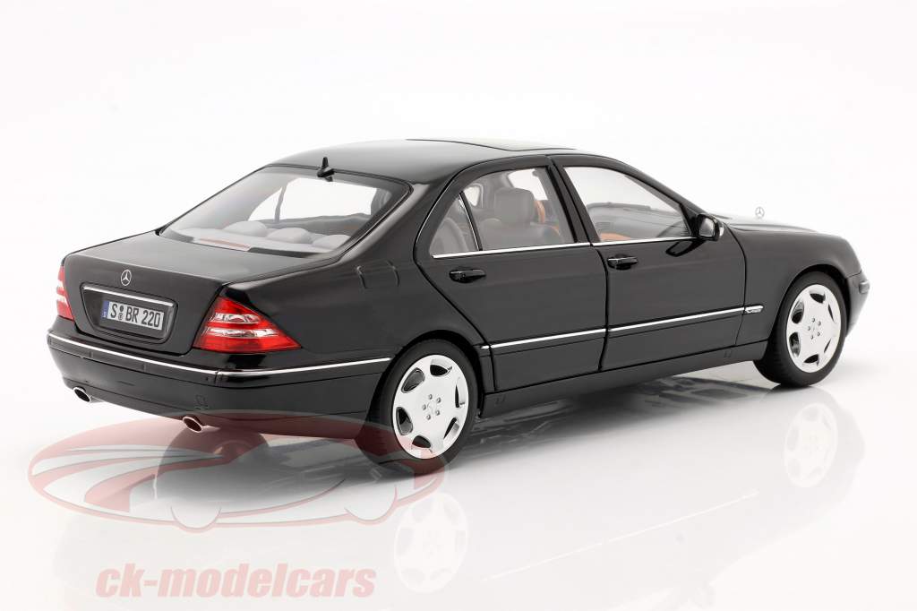 Mercedes-Benz S 600 (V220) Ano de construção 2000-2005 obsidiana negra 1:18 Norev