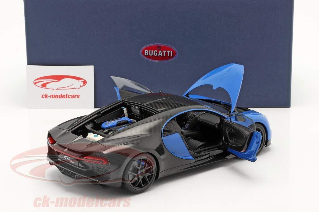 Bugatti Chiron Sport bouwjaar 2019 french racing blauw / koolstof 1:18 AUTOart