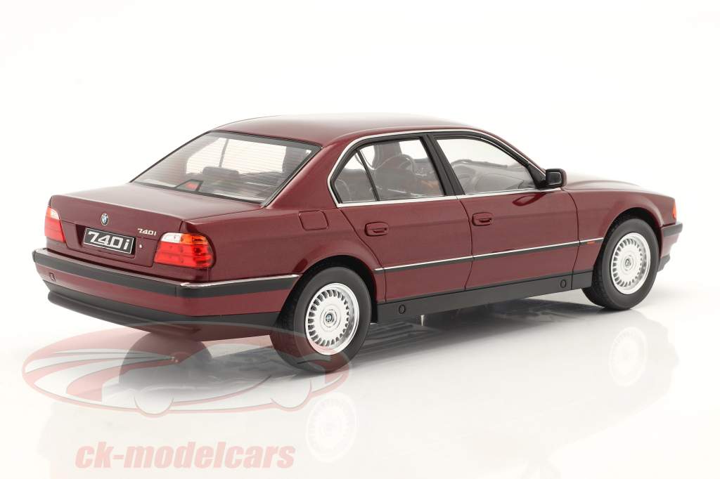BMW 740i (E38) 系列 1 1994 深红 金属的 1:18 KK-Scale