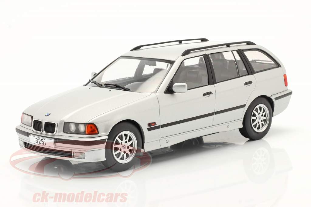 BMW 3 Series (E36) Touring Anno di costruzione 1995 d'argento 1:18 Model Car Group