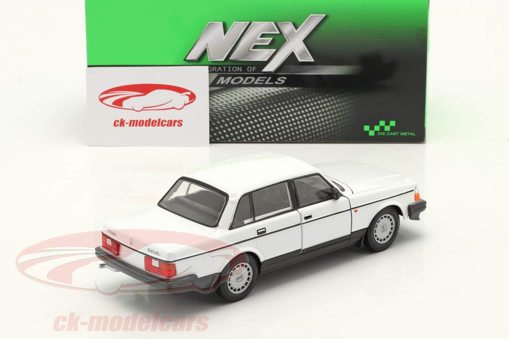 Volvo 240 GL blanche 1:24 Welly