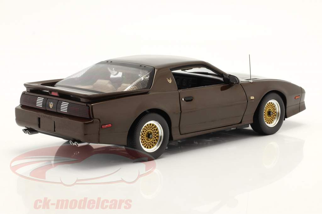 Pontiac Trans Am GTA 1987 brown metallic 1:18 Greenlight