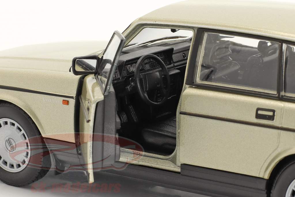 Volvo 240 GL oro metálico 1:24 Welly