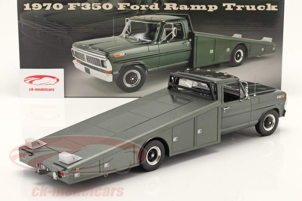 Ford F-350 Ramp Truck 1970 highland grøn 1:18 GMP