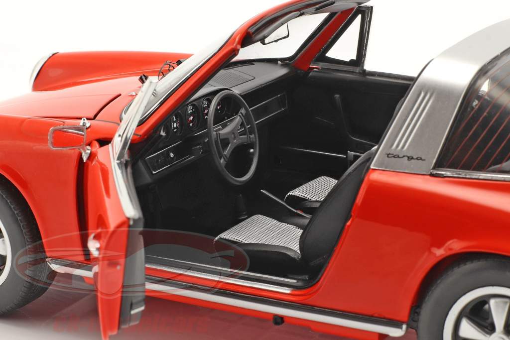 Porsche 911 S Targa Byggeår 1973 orange 1:18 Schuco