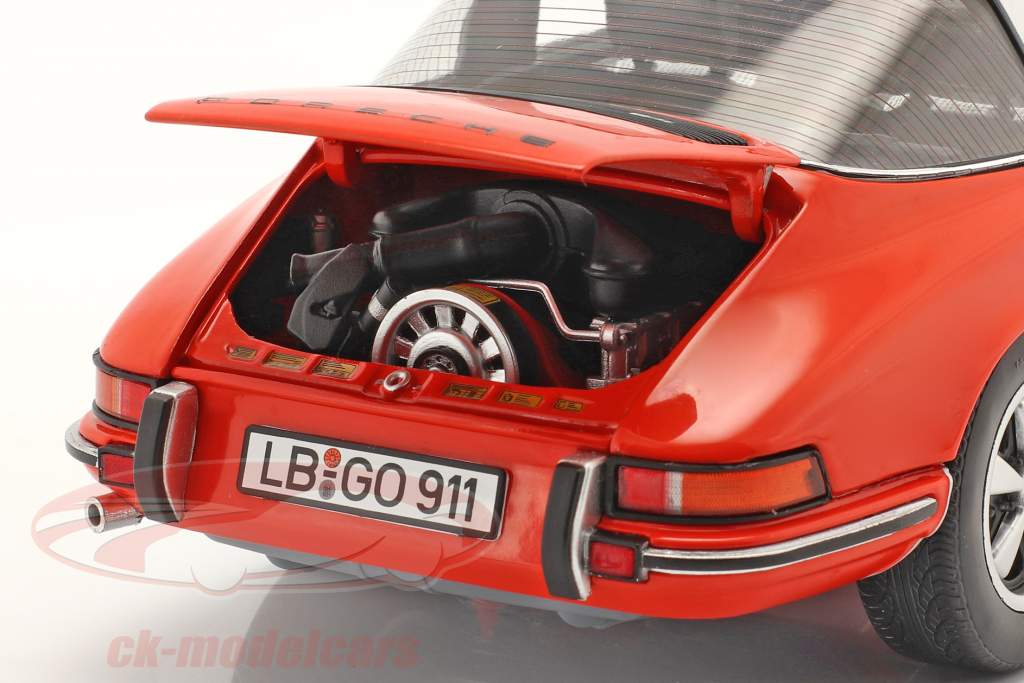 Porsche 911 S Targa Byggeår 1973 orange 1:18 Schuco