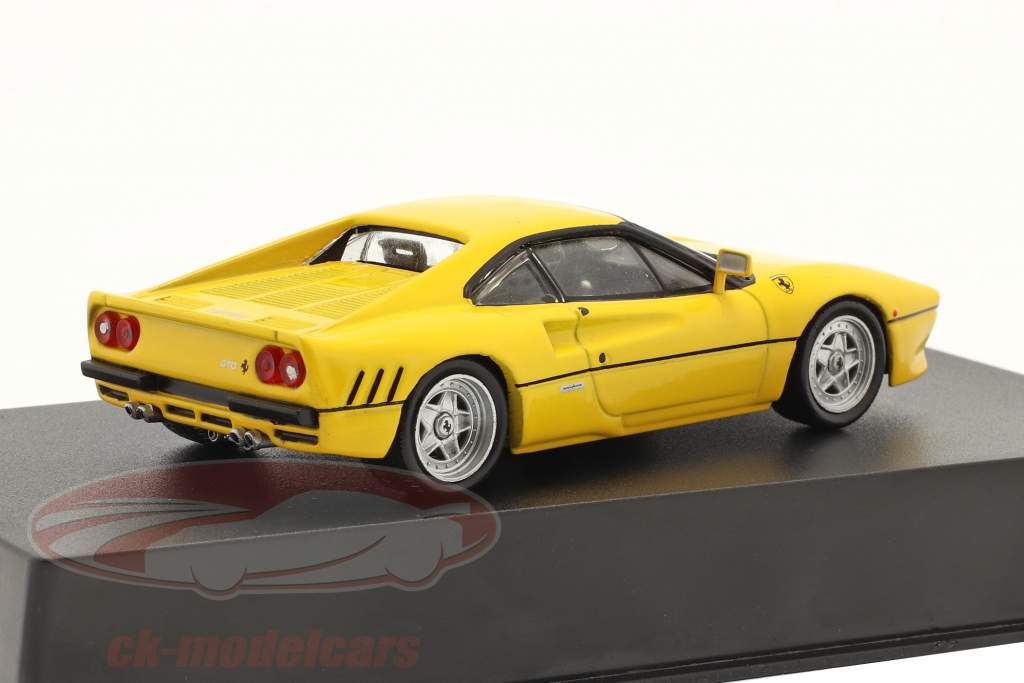 Ferrari GTO Baujahr 1984 mit Vitrine gelb 1:43 Altaya