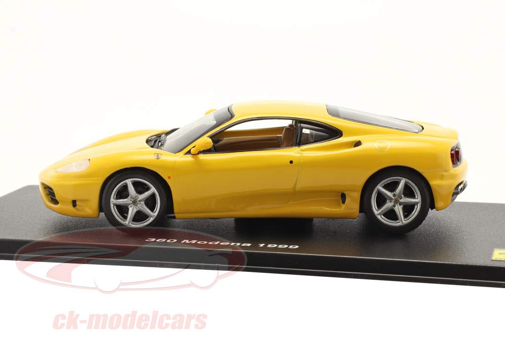 Ferrari 360 Modena Año de construcción 1999 con Escaparate amarillo 1:43 Altaya