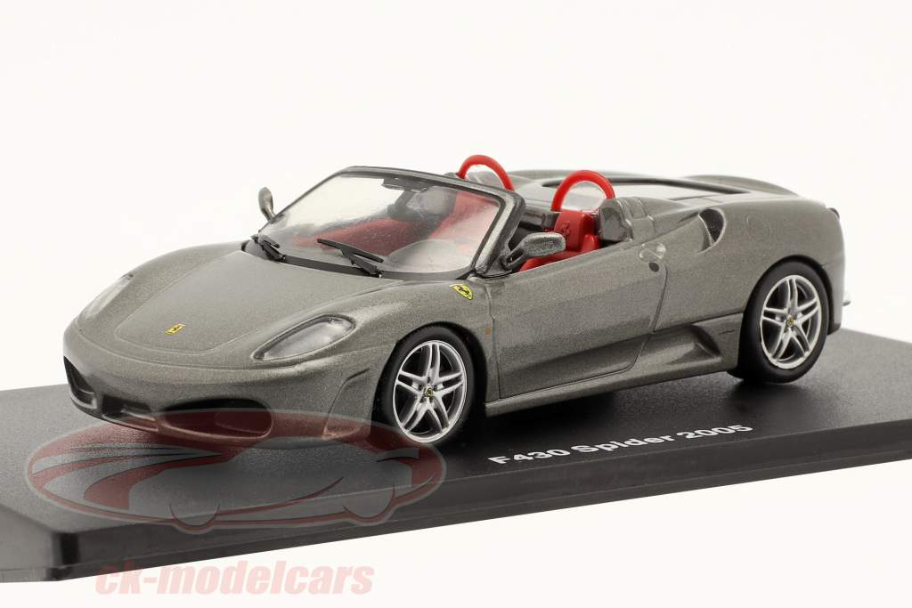 Ferrari F430 Spider Ano de construção 2005 com Mostruário cinza metálico 1:43 Altaya