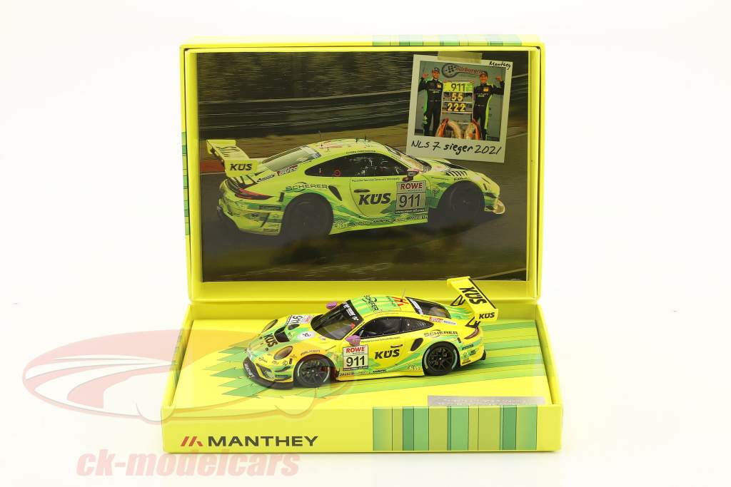 Porsche 911 GT3 R #911 vencedora VLN 7 Nürburgring 2021 Manthey Grello 1:43 Minichamps
