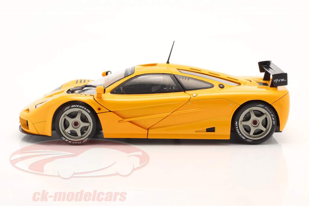 McLaren F1 GT-R Byggeår 1996 papaya orange 1:18 Solido