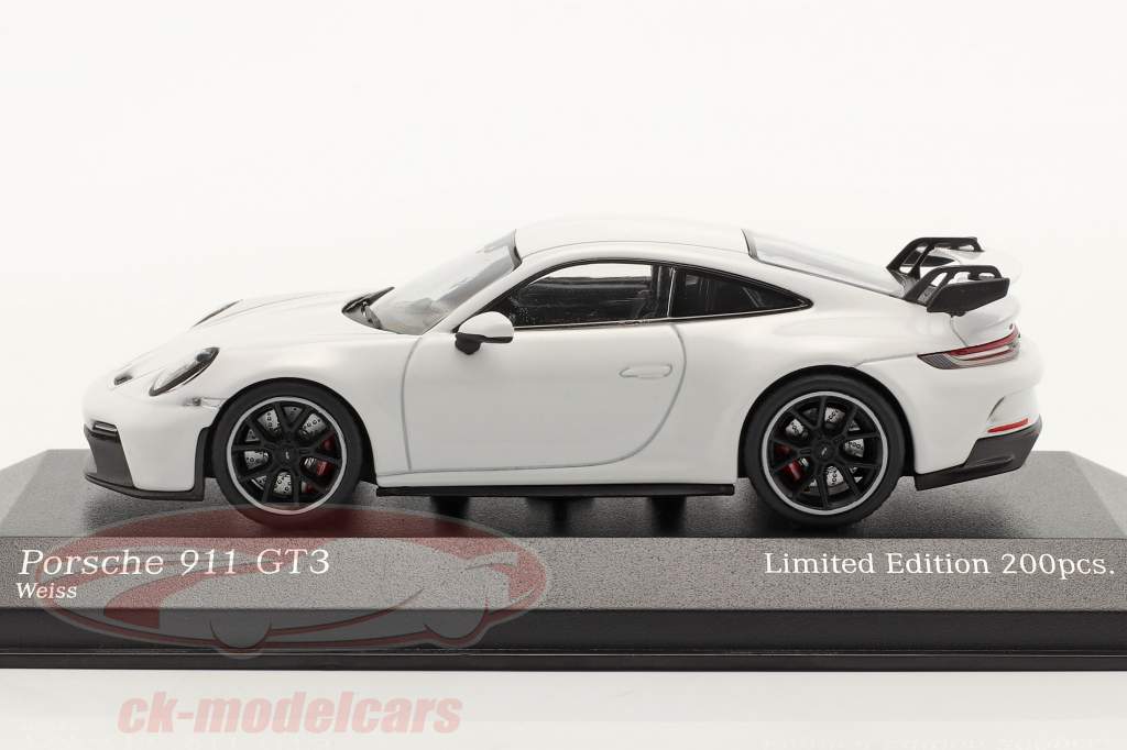 Porsche 911 (992) GT3 Année de construction 2020 blanc / noir jantes 1:43 Minichamps