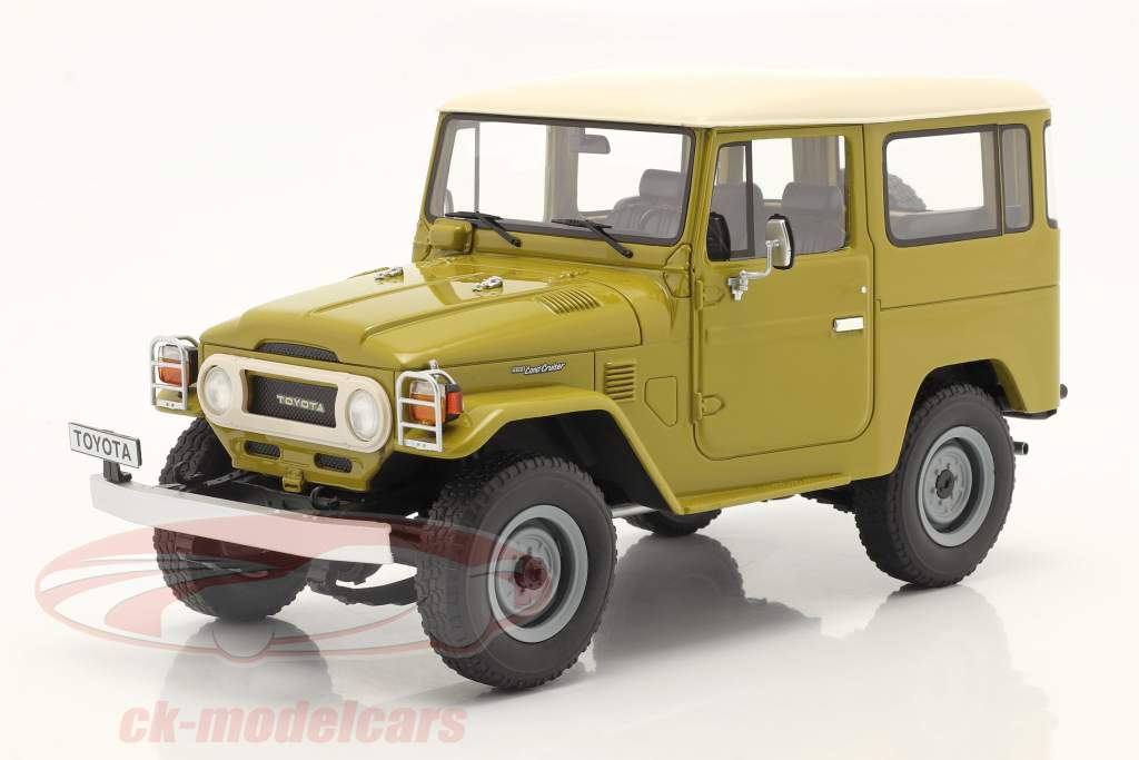 Toyota Land Cruiser FJ40 Año de construcción 1977 mostaza amarilla 1:18 Cult Scale