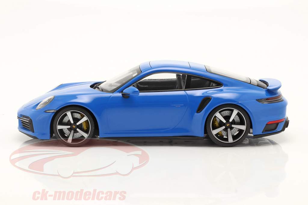 Porsche 911 (992) Turbo S year 2021 blue 1:18 Minichamps