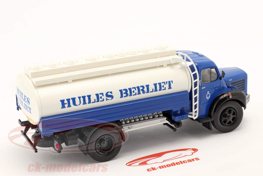 Berliet GLR8 M2 tankwagen Huiles Berliet bouwjaar 1960 blauw / wit 1:43 Hachette