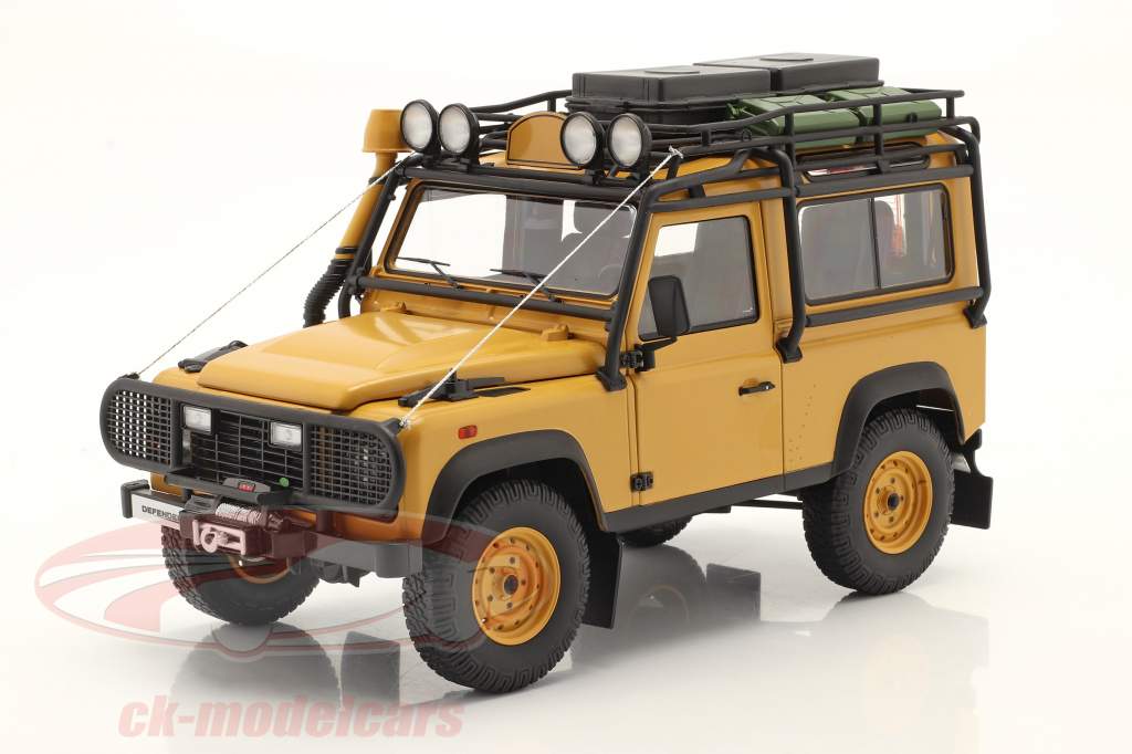 Land Rover Defender 90 ocker-gelb 1:18 Kyosho