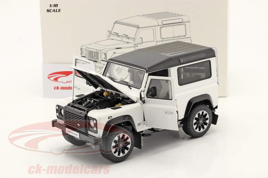 Land Rover Defender 90 Works V8 Año de construcción 2018 blanco 1:18 LCD Models