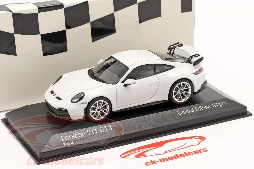 Porsche 911 (992) GT3 Año de construcción 2020 blanco / plata llantas 1:43 Minichamps