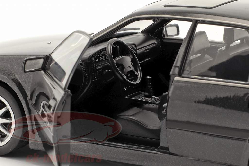 Opel Omega Evolution 500 Baujahr 1991 schwarz 1:24 WhiteBox