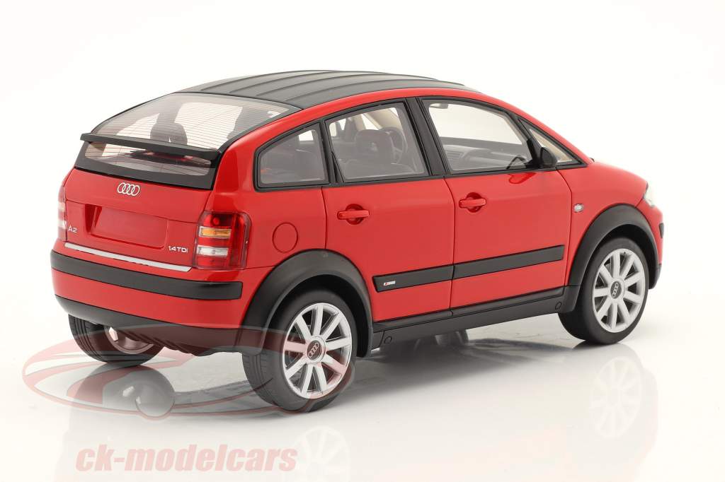 Audi A2 (8Z) colour.storm Année de construction 2003 Misano rouge 1:18 DNA Collectibles