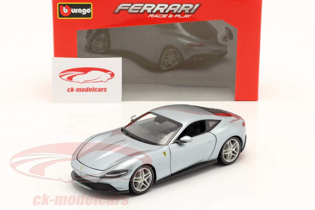 Ferrari Roma Baujahr 2020 silber metallic 1:24 Bburago