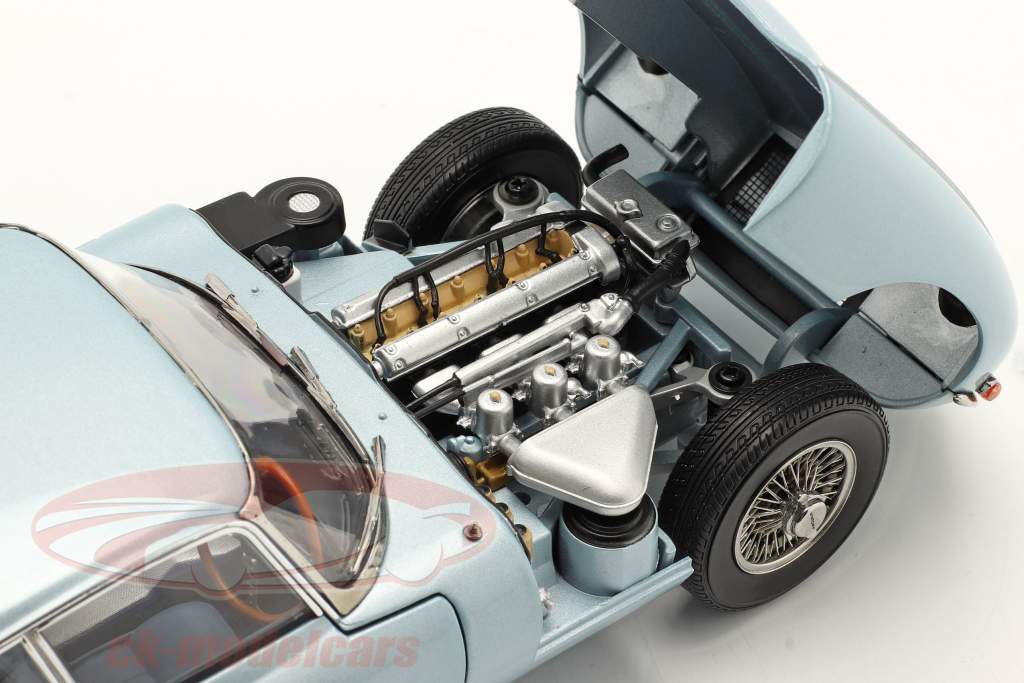 Jaguar E-Type Coupe Année de construction 1961 bleu argent métallique 1:18 Kyosho