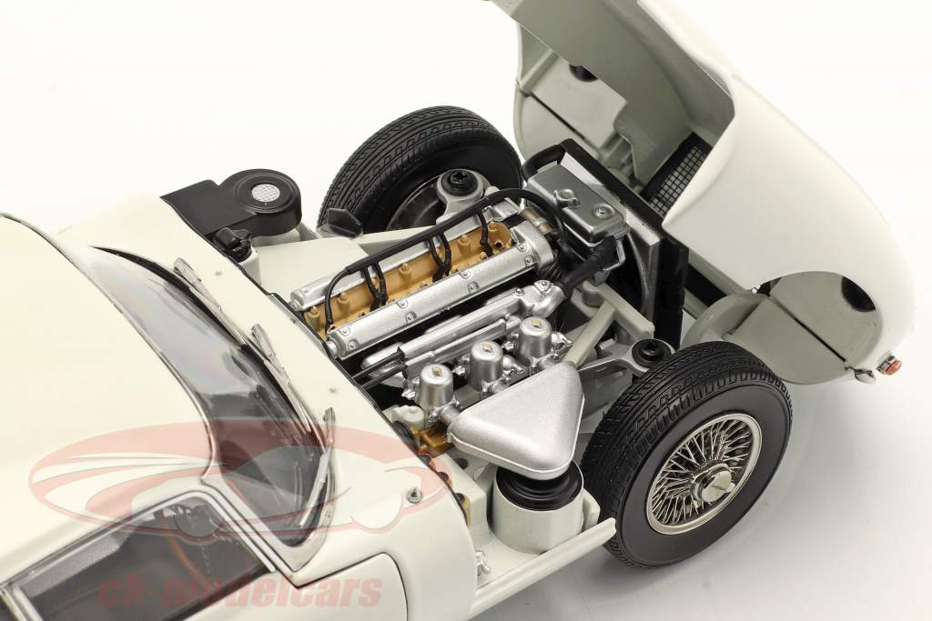 Jaguar E-Type Coupe Año de construcción 1961 blanco 1:18 Kyosho