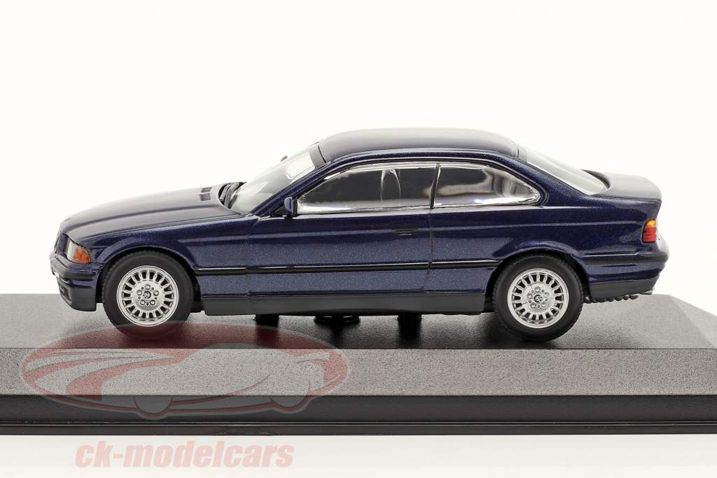BMW 3 Series (E36) Coupe Année de construction 1992 bleu foncé métallique 1:43 Minichamps