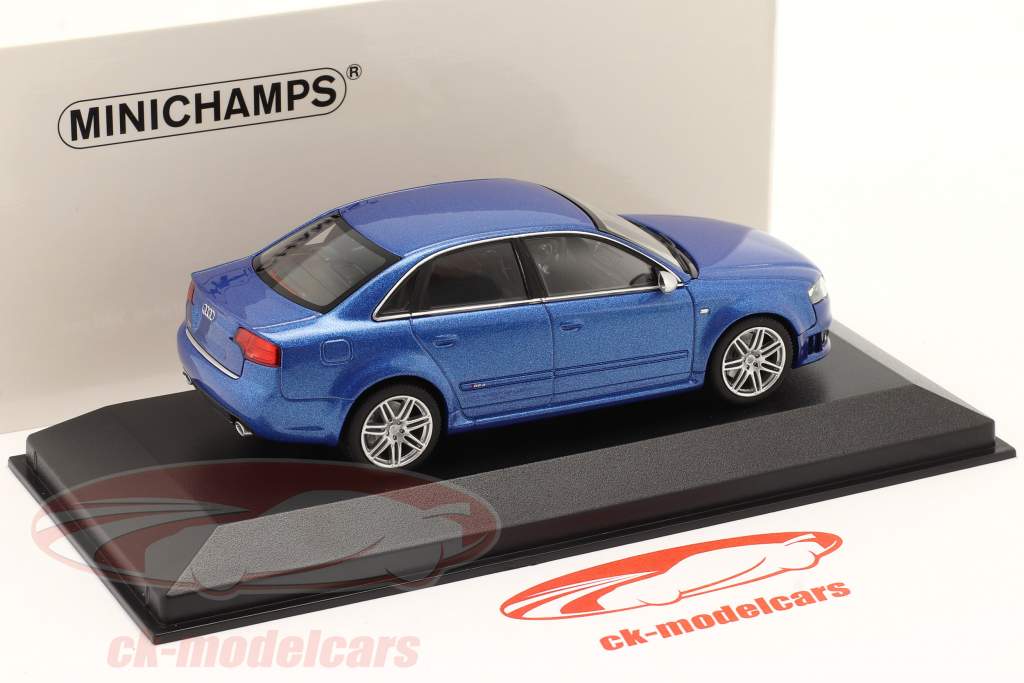 Audi RS4 B7 Baujahr 2004 blau metallic 1:43 Minichamps
