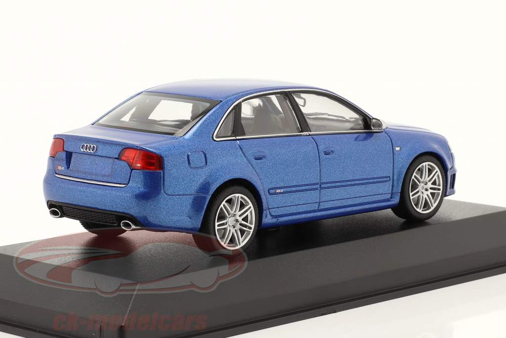 Audi RS4 B7 Baujahr 2004 blau metallic 1:43 Minichamps