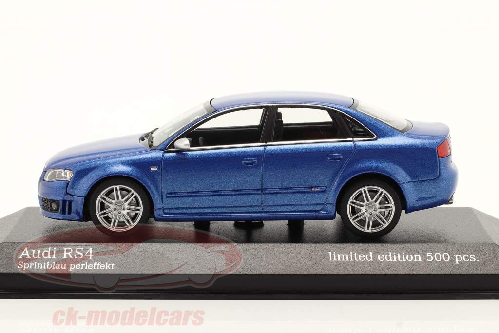 Audi RS4 建設年 2004 青い メタリック 1:43 Minichamps