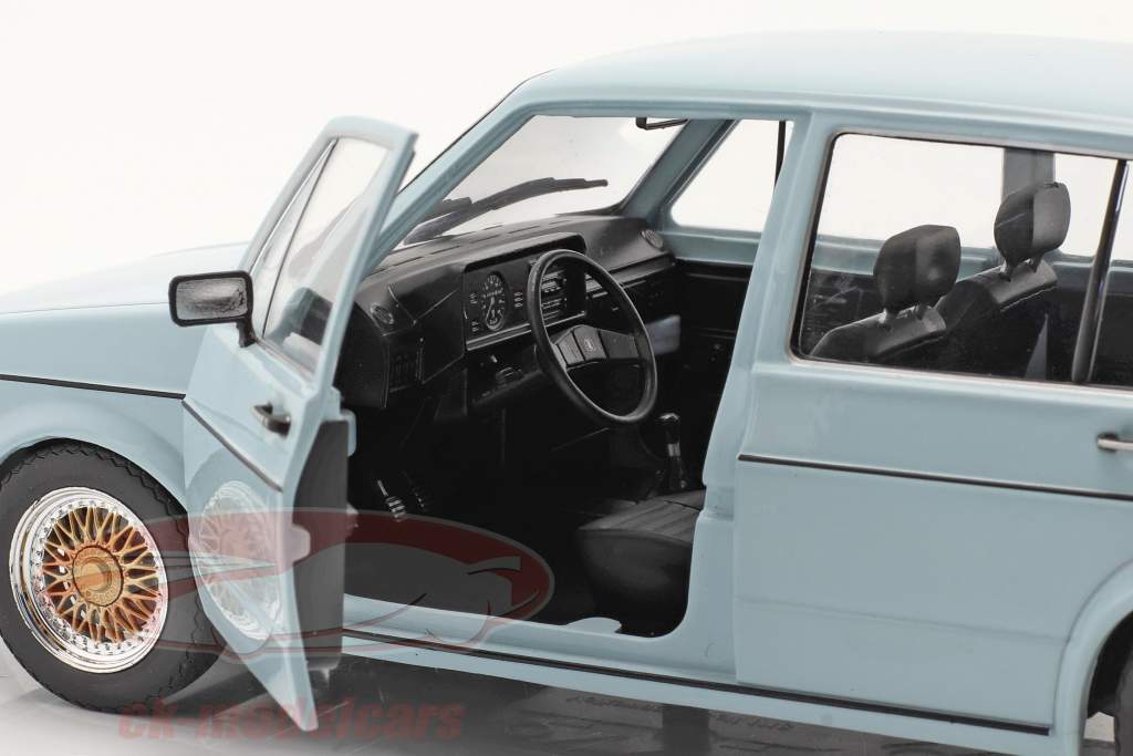 Volkswagen VW Golf I Custom 建设年份 1983 浅蓝 1:18 Solido