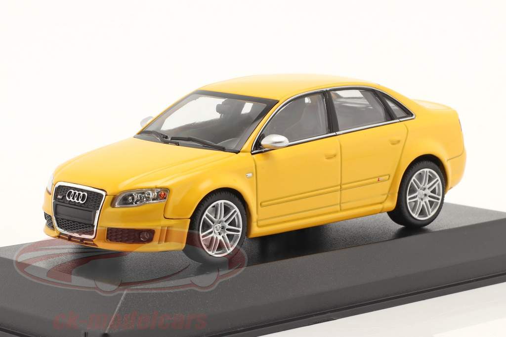 Audi RS4 Ano de construção 2004 amarelo 1:43 Minichamps