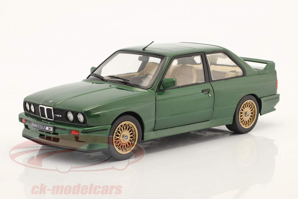 BMW M3 (E30)  bouwjaar 1990 British Racing groente 1:18 Solido