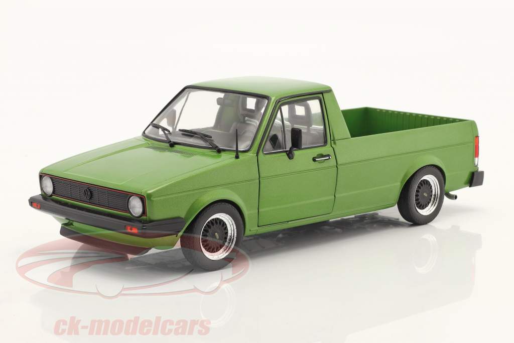 Volkswagen VW Caddy MK1 建设年份 1982 磨砂 绿色 1:18 Solido