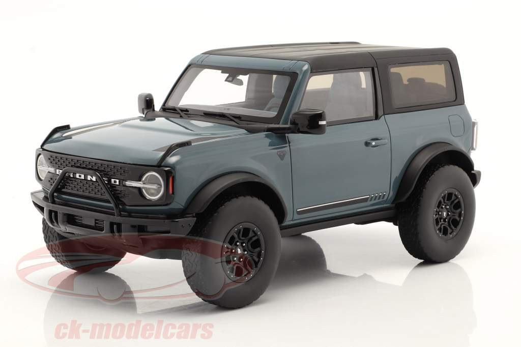 Ford Bronco First Edition 2021 gris azul / negro 1:18 GT-Spirit