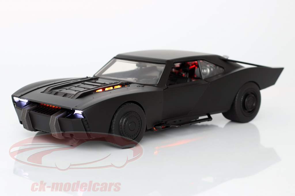 Batmobile with Batman figure Movie The Batman 2022 black 1:18 Jada Toys
