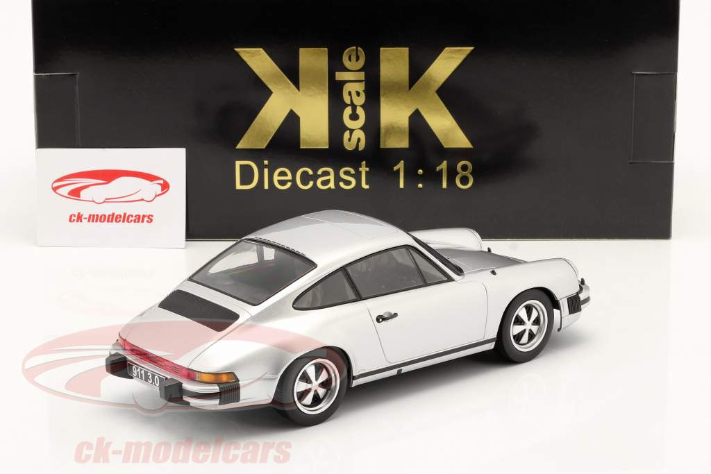 Porsche 911 Carrera 3.0 Coupe Baujahr 1977 silber 1:18 KK-Scale
