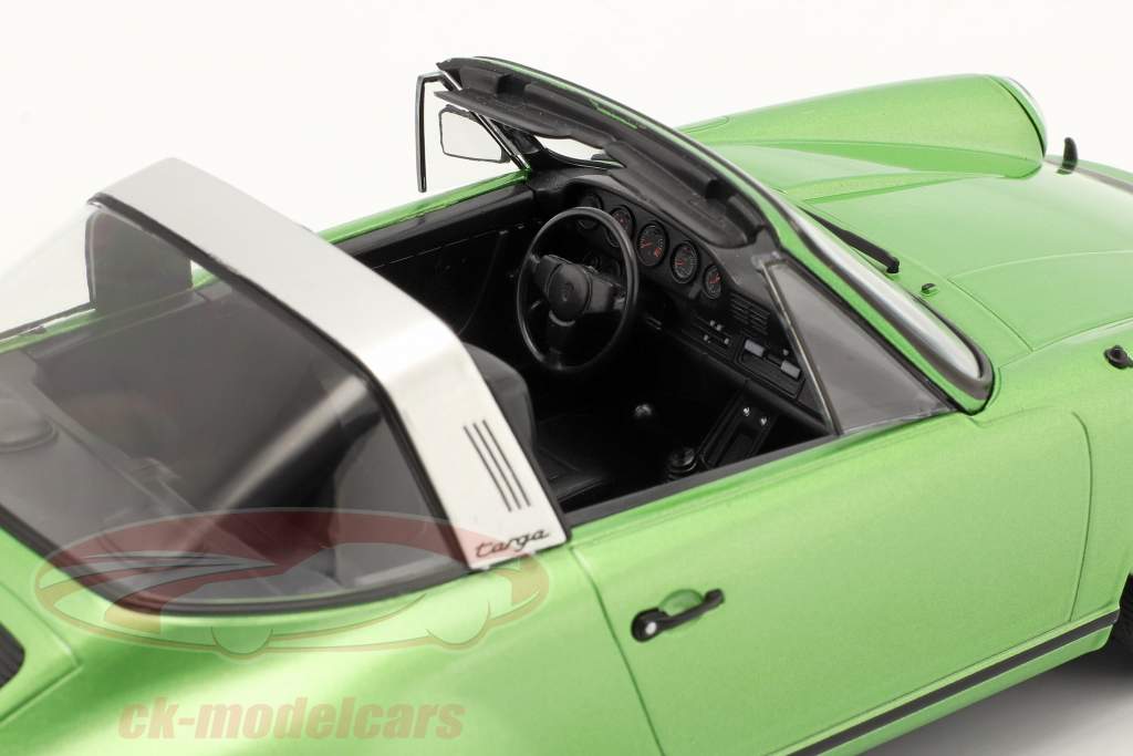 Porsche 911 Carrera 3.0 Targa Anno di costruzione 1977 verde metallico 1:18 KK-Scale