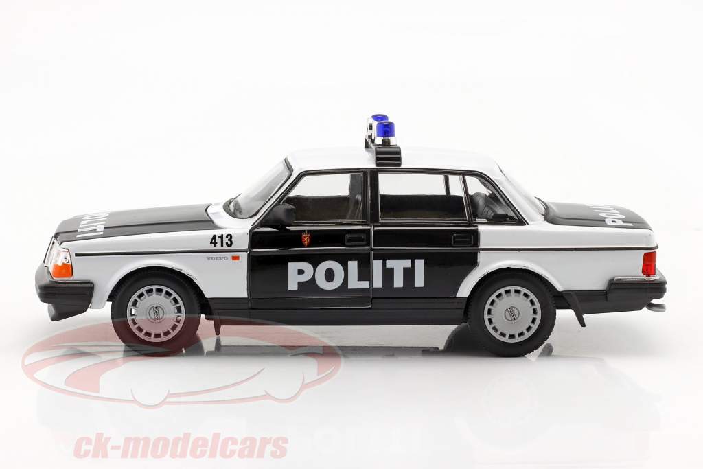 Volvo 240 GL politi Norge Byggeår 1986 sort / hvid 1:24 Welly