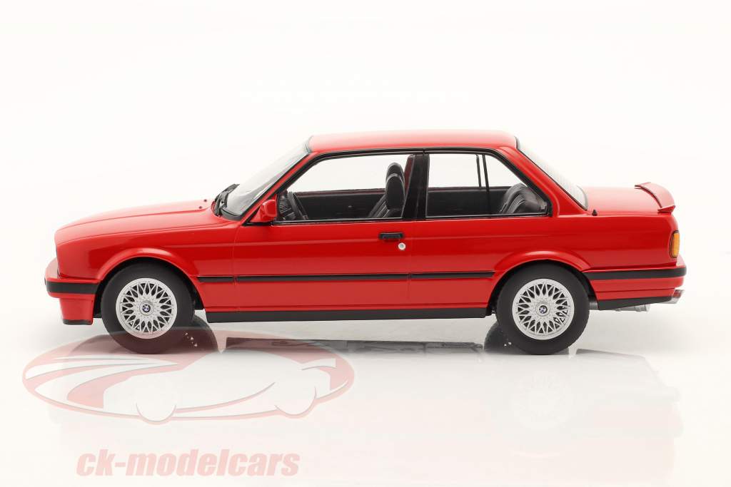 BMW 325i (E30) M包 1 建设年份 1987 红色的 1:18 KK-Scale