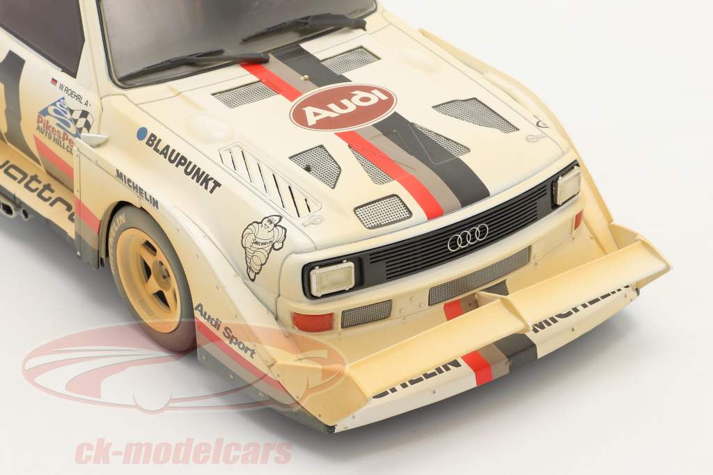 Set Walter Röhrl: Audi quattro S1 Dirty Version #1 vinder Pikes Peak 1987 med figur 1:18 CMR