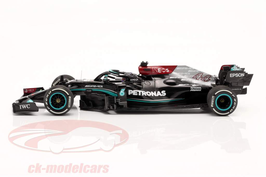 L. Hamilton Mercedes-AMG F1 W12 #44 gagnant Bahreïn GP formule 1 2021 1:18 Minichamps